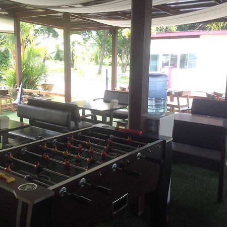 Отель Check In And Chill Out Ban Laem Sok Экстерьер фото