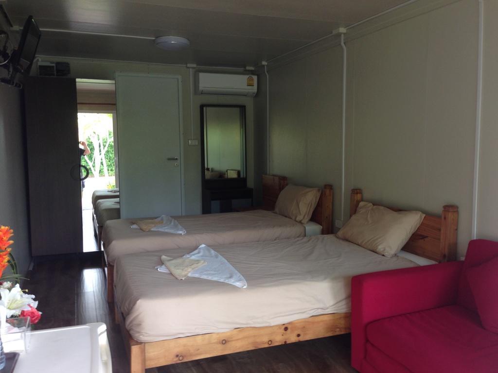 Отель Check In And Chill Out Ban Laem Sok Экстерьер фото