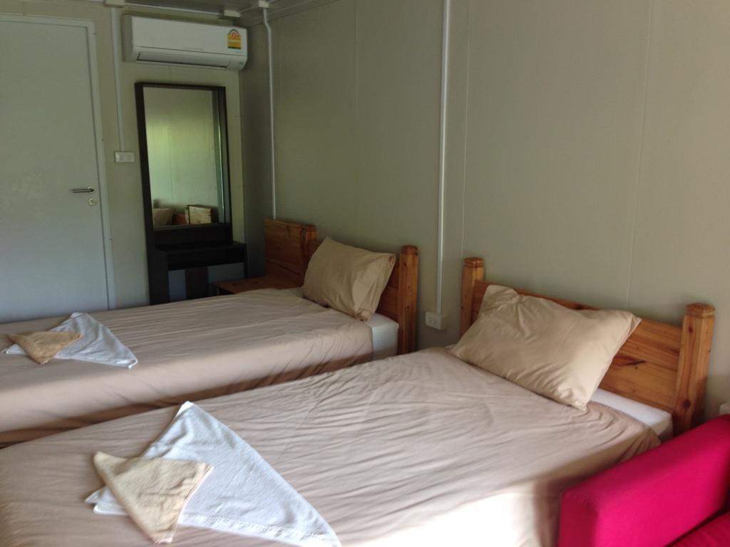Отель Check In And Chill Out Ban Laem Sok Экстерьер фото